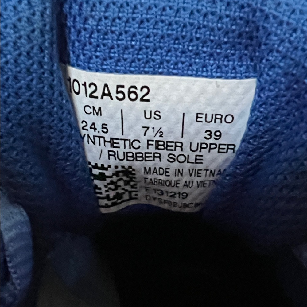 Asics Vibrant Blue Athletic Shoes, EUC - Picture 8 of 8